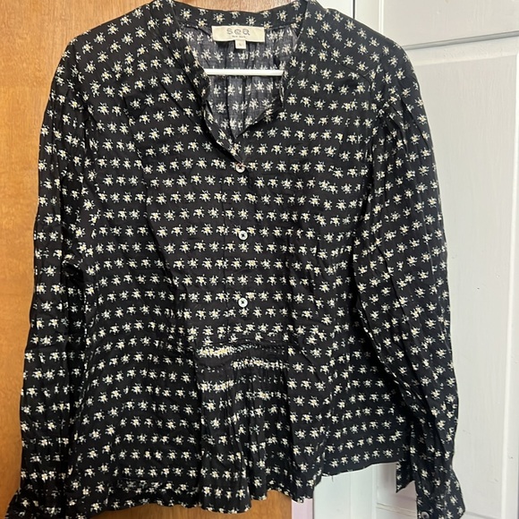 Sea ny. Cotton buttondown. Small flowers. Front embellishment. - Picture 2 of 7